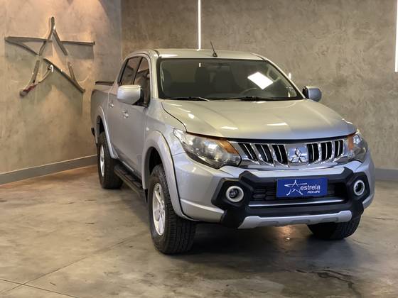 MITSUBISHI L200 TRITON 2.4 16V TURBO DIESEL SPORT GLS CD 4P 4X4 AUTOMÁTICO